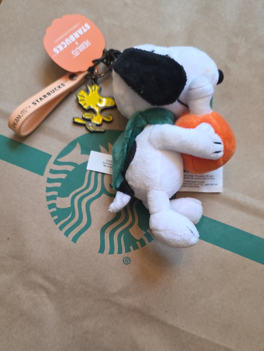 Starbucks NWT 2026 Fall Collection Snoopy Plush Keychain White, Black & Orange